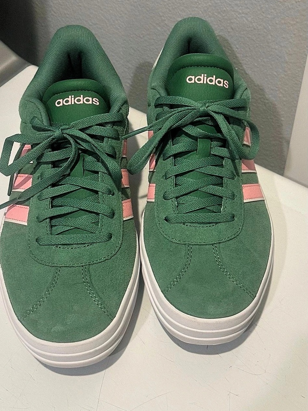 adidas VL Court 3.0 Green & Pink US 8.5 Like New